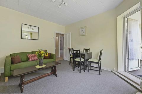 2 bedroom flat to rent, Blaxland House, White City Estate W12 7NH