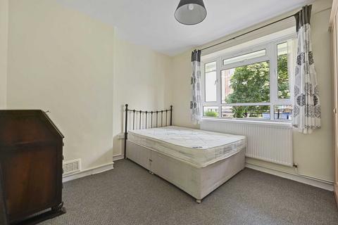 2 bedroom flat to rent, Blaxland House, White City Estate W12 7NH