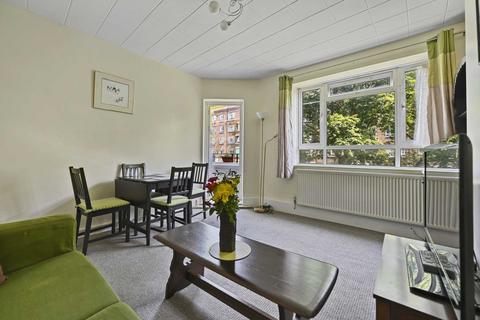 2 bedroom flat to rent, Blaxland House, White City Estate W12 7NH