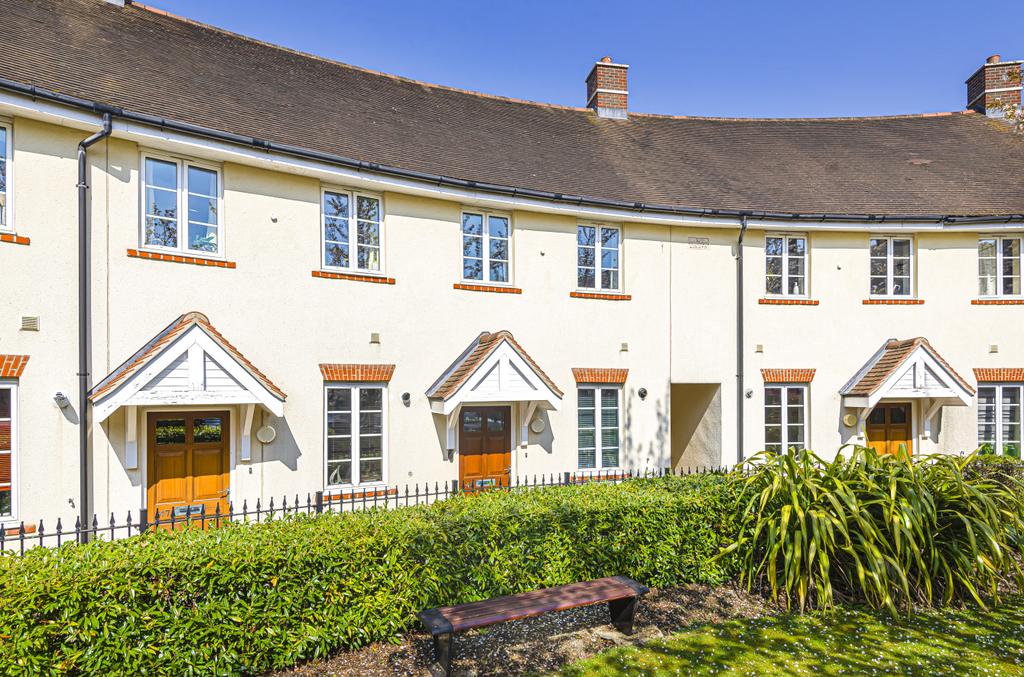 Bath Place, Winchester, Hampshire, SO22 2 bed terraced house £1,550
