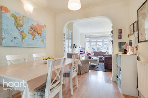 328 Gander Green Lane, Cheam, Sutton, SM3 9QZ