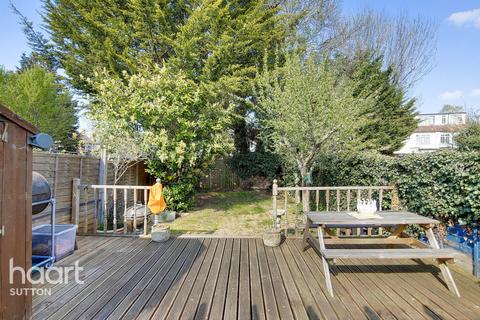 328 Gander Green Lane, Cheam, Sutton, SM3 9QZ