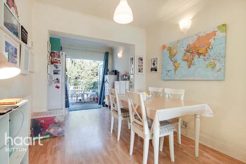 328 Gander Green Lane, Cheam, Sutton, SM3 9QZ