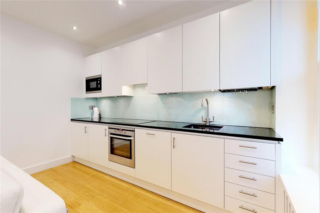 Apartment in London - More