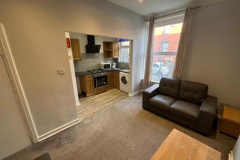 1 bedroom apartment to rent, Flat 1, Providence Avenue, Leeds, West Yorkshire, LS6