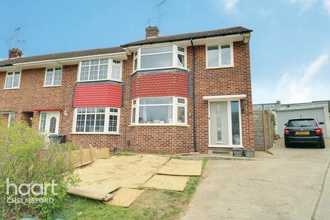 27 Crossways, Chelmsford, CM2 9EP