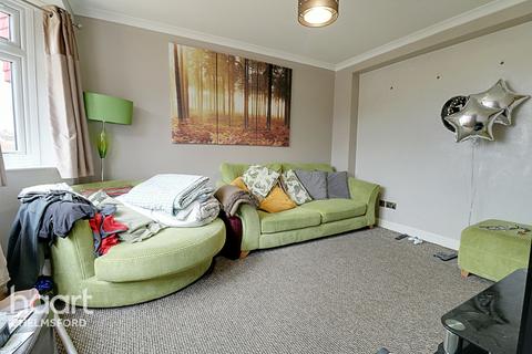 27 Crossways, Chelmsford, CM2 9EP