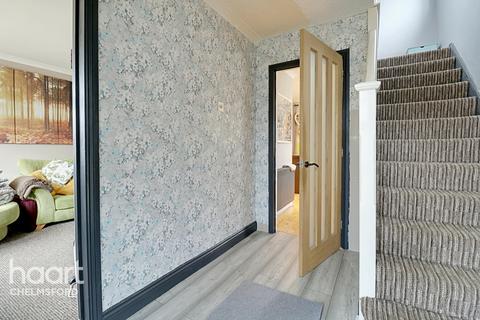 27 Crossways, Chelmsford, CM2 9EP