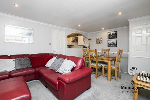 3 Hampden Close, North Weald, Epping, CM16 6JX