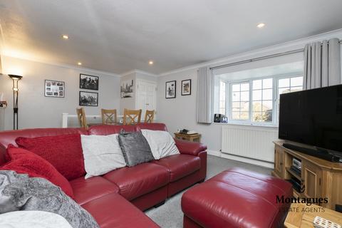3 Hampden Close, North Weald, Epping, CM16 6JX