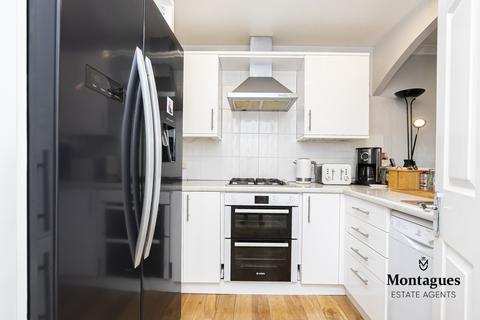 3 Hampden Close, North Weald, Epping, CM16 6JX