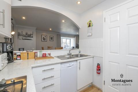 3 Hampden Close, North Weald, Epping, CM16 6JX
