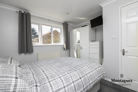 3 Hampden Close, North Weald, Epping, CM16 6JX