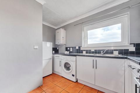 Flat 2/1, 22 Essenside Avenue, Glasgow, G15 6DX