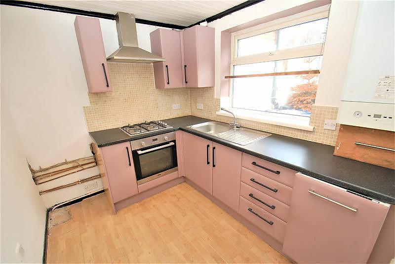 Oxford Street, South Shields 2 bed end of terrace house £90,000