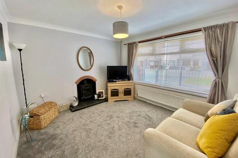 1b Capenhurst Lane, Whitby, Ellesmere Port, CH65 7AQ