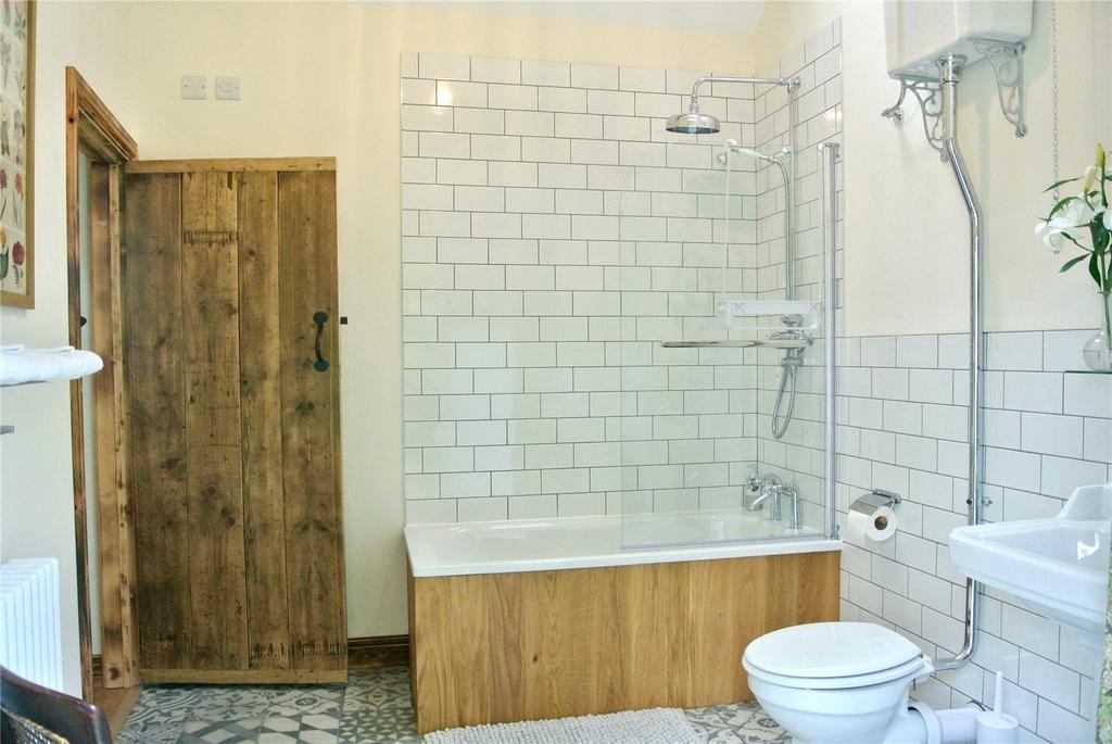 Cottage Bathroom