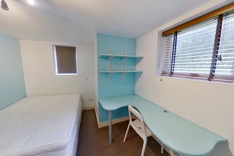 4 bedroom house to rent, Graham Street, Burley, Leeds