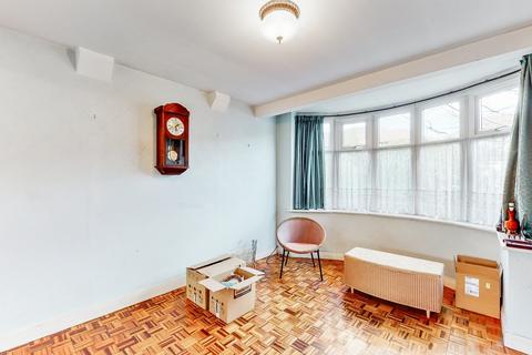 8 David Avenue, Greenford, UB6 8HG