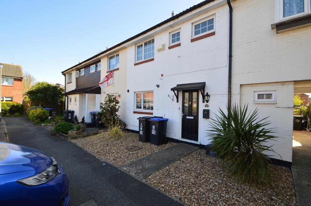 Blinco Lane, Green, Slough, SL3 3 bed terraced house £1,400 pcm (£323 pw)