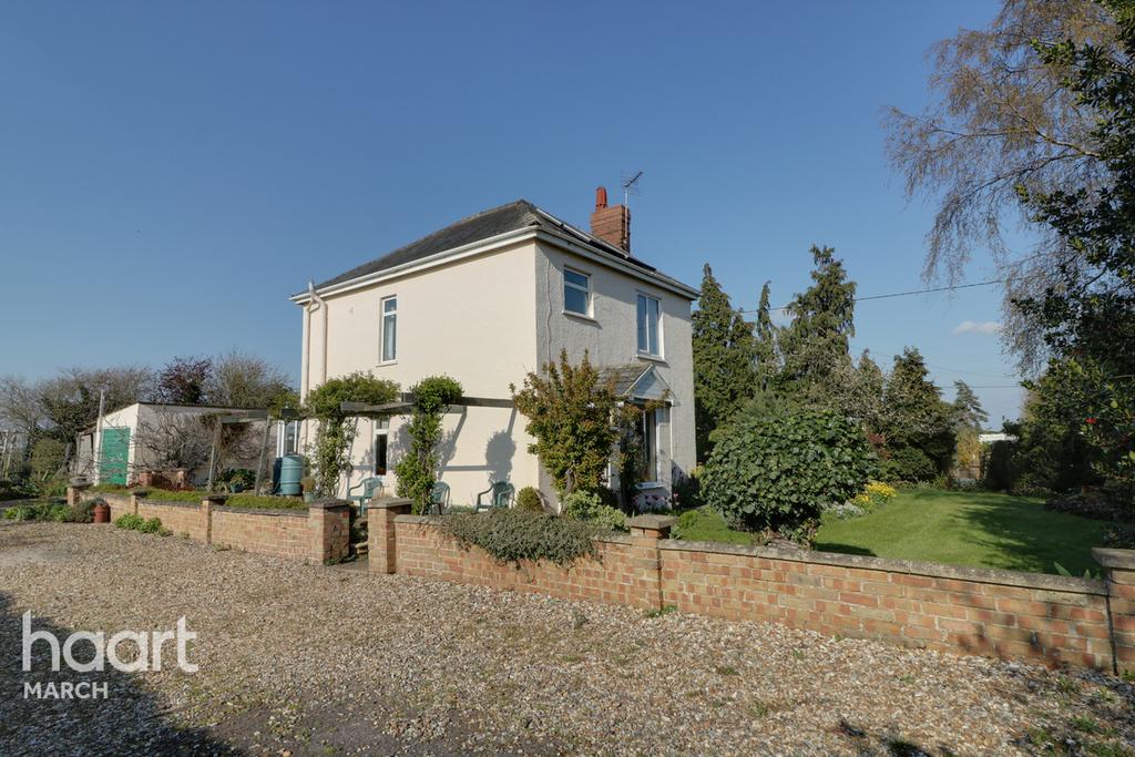Middle Road, March 3 bed detached house £305,000