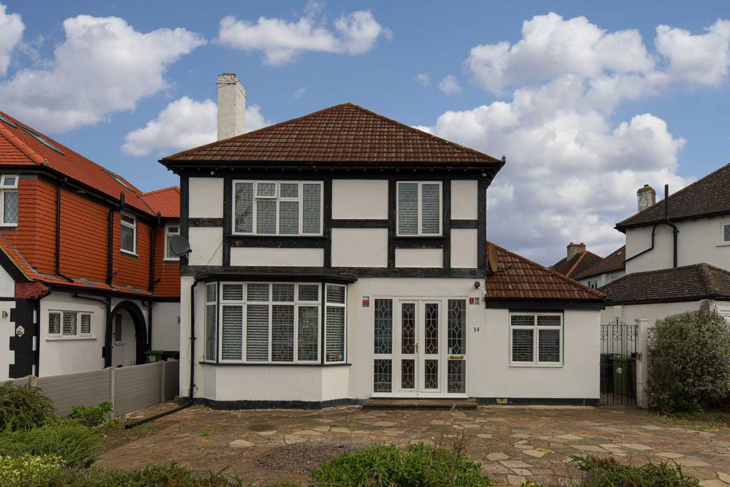 Briarwood Road, Stoneleigh 4 bed detached house £2,375 pcm (£548 pw)
