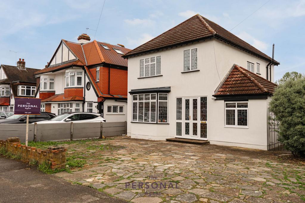 Briarwood Road, Stoneleigh 4 bed detached house to rent £2,900 pcm (£669 pw)