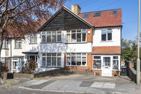 35 Greenway, Chislehurst, BR7 6JQ