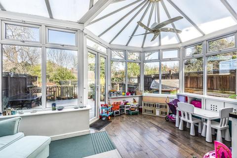 35 Greenway, Chislehurst, BR7 6JQ