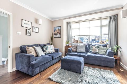35 Greenway, Chislehurst, BR7 6JQ