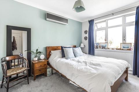 35 Greenway, Chislehurst, BR7 6JQ