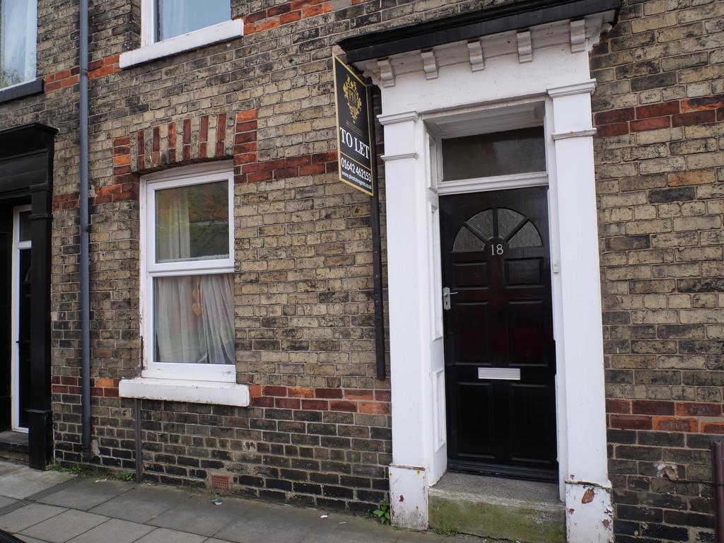 St. Barnabas Road, Middlesbrough, TS5 2 bed terraced house £500 pcm