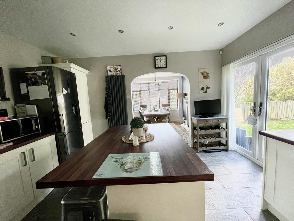 Kitchen / Breakfast Room