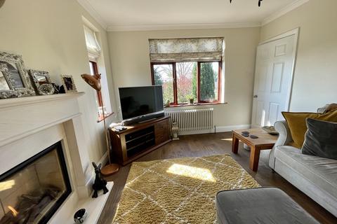 18 Ashworth Crescent, Nottingham, NG3 6BX