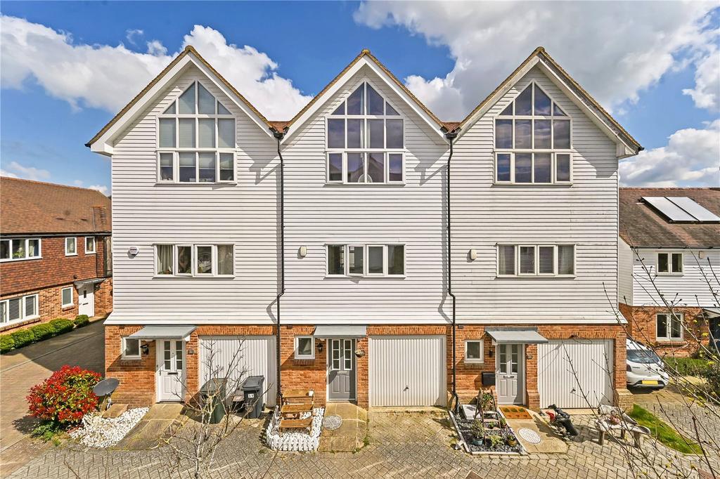 Havillands Place, Wye, Ashford, TN25 3 bed terraced house £395,000