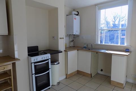 2 bedroom terraced house to rent, High Street, Chatteris