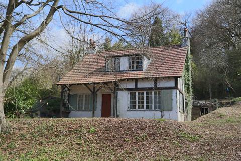 3 bedroom cottage for sale - Weald Way, Caterham