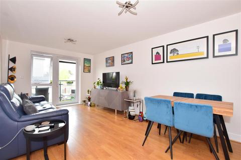 20 Louisa Oakes Close, London, E4 8AS