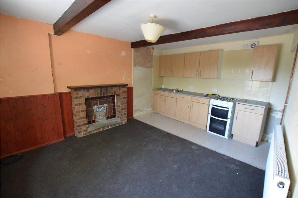 Kilpin Hill Lane, Dewsbury, West Yorkshire 1 bed terraced house £55,000