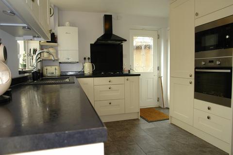 38 Arnside Avenue, Chadderton, Oldham, OL9 9DJ