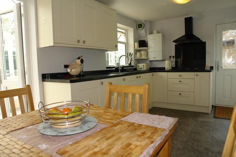 38 Arnside Avenue, Chadderton, Oldham, OL9 9DJ