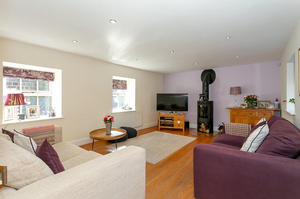 School Lane, Addingham 4 bed cottage £350,000