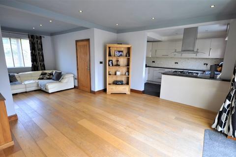 44 Ash Tree Road, Thorne, Doncaster, DN8 5LW