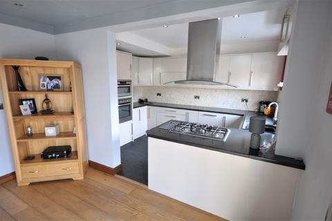 44 Ash Tree Road, Thorne, Doncaster, DN8 5LW