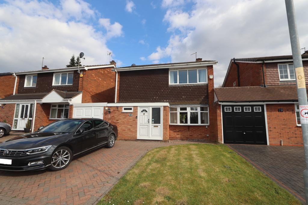 Ravensdale Gardens, Walsall 4 bed link detached house £360,000
