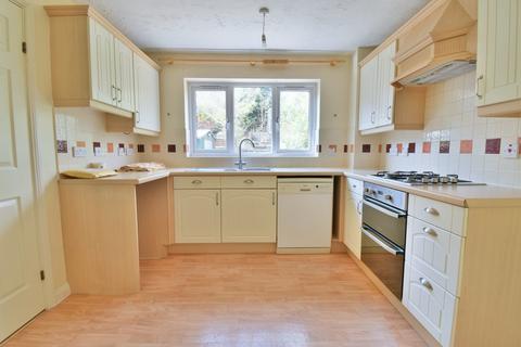 5 Clifton Way, Burton-on-trent, DE15 9DW