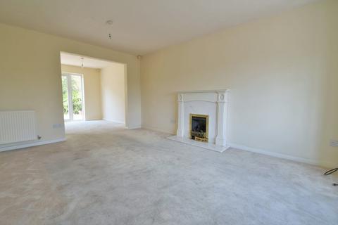 5 Clifton Way, Burton-on-trent, DE15 9DW