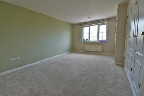 5 Clifton Way, Burton-on-trent, DE15 9DW