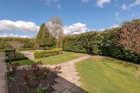 2 bedroom bungalow for sale, Bancroft Court, Reigate, Surrey, RH2