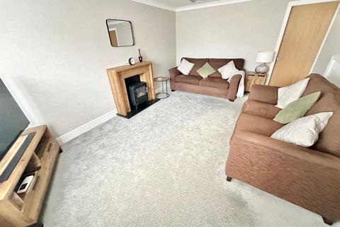 4 bedroom semi-detached house for sale, Everest Close, Great Sutton